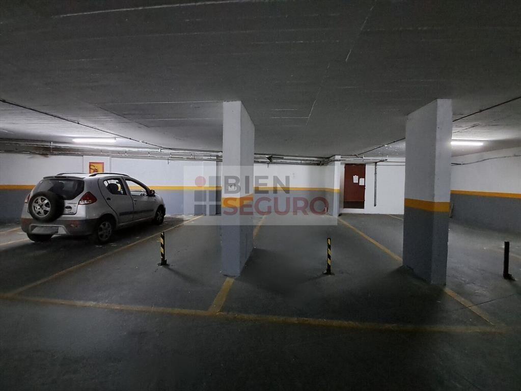 Oportunidad. Cómodos garajes fijos en alquiler en Puerto de