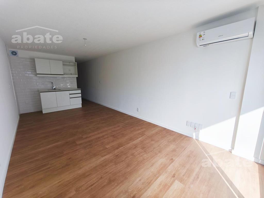 Alquiler de Apartamento con Terraza y Parrillero de uso exc