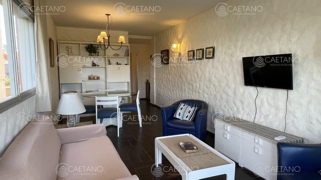 Venta de apartamento de dos dormitorios en Playa