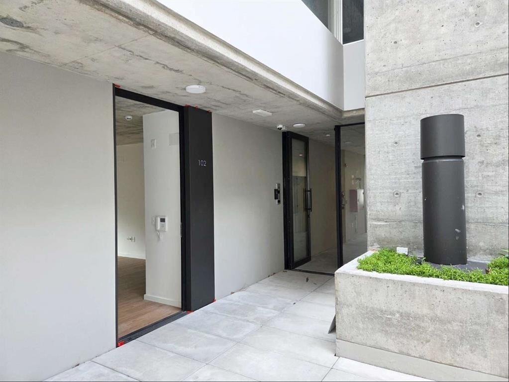 - ALQUILER O VENTA - OFICINA - CORDÓN - CENTRO - CONSTITUYE