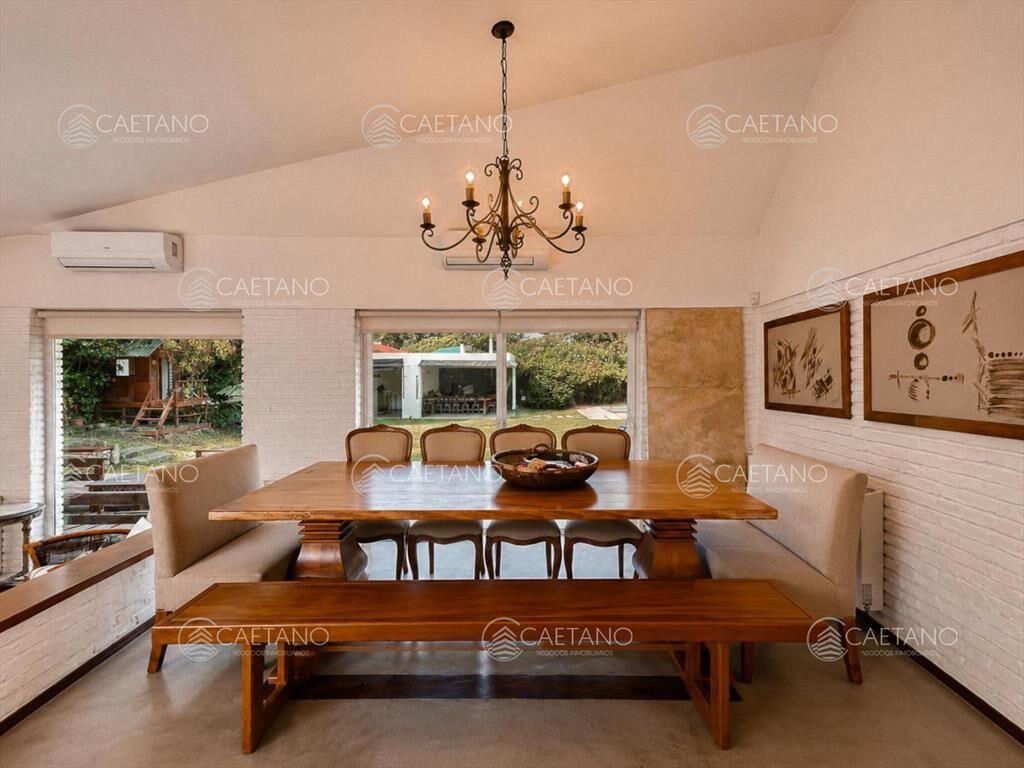 Venta casa 7 dormitorios - Lugano, Punta del Este