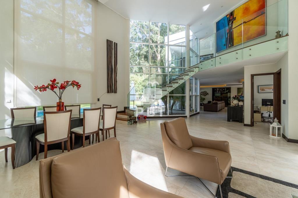 Casa de 3 dormitorios en suite en Design Village,