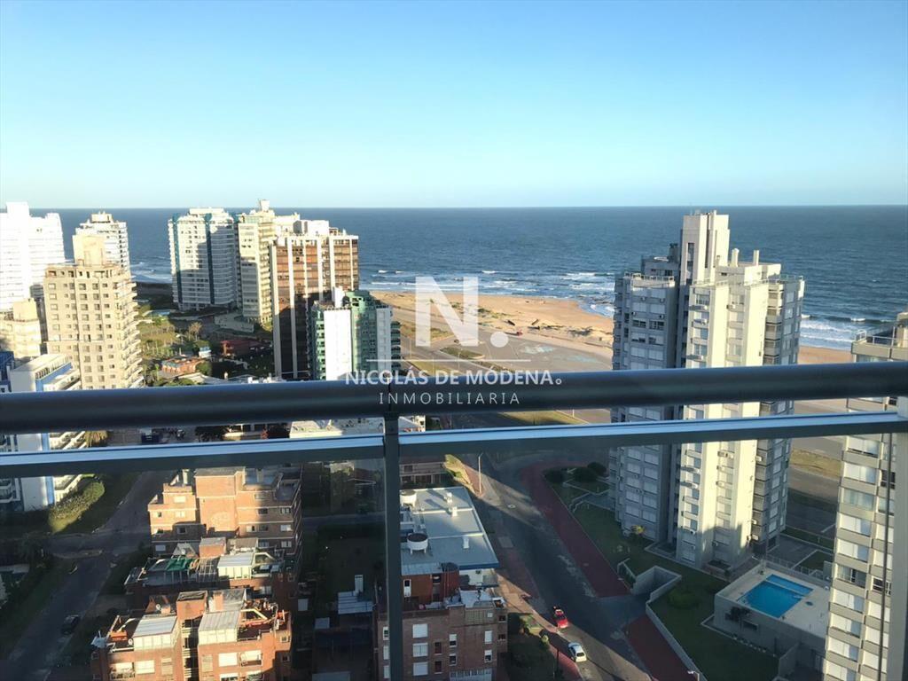 Departamento, de 2 suites, a la venta en Punta