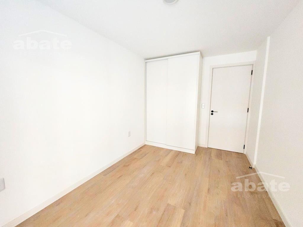 Venta apartamento de 1 dormitorio y escritorio en Barrio Su