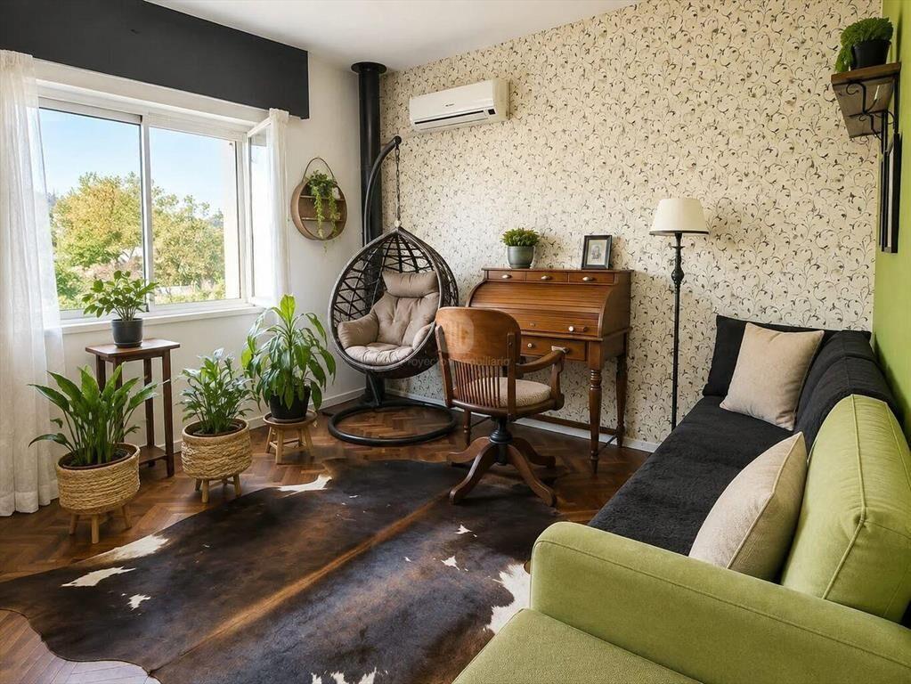 Venta casa Malvin con garage y fondo.-