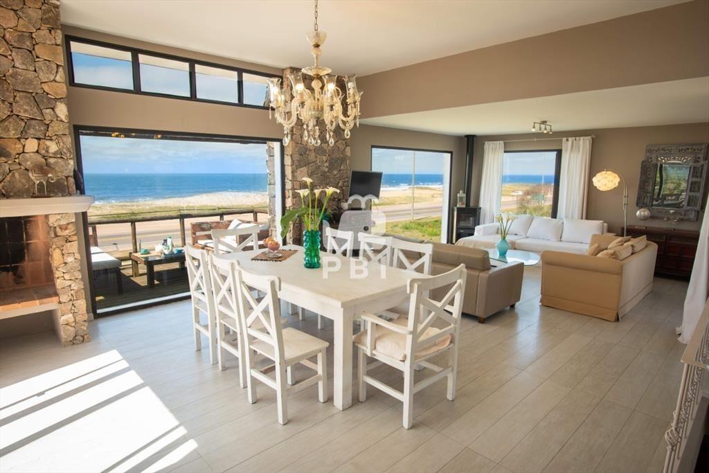 Espectacular Casa en Venta en El Chorro con al -