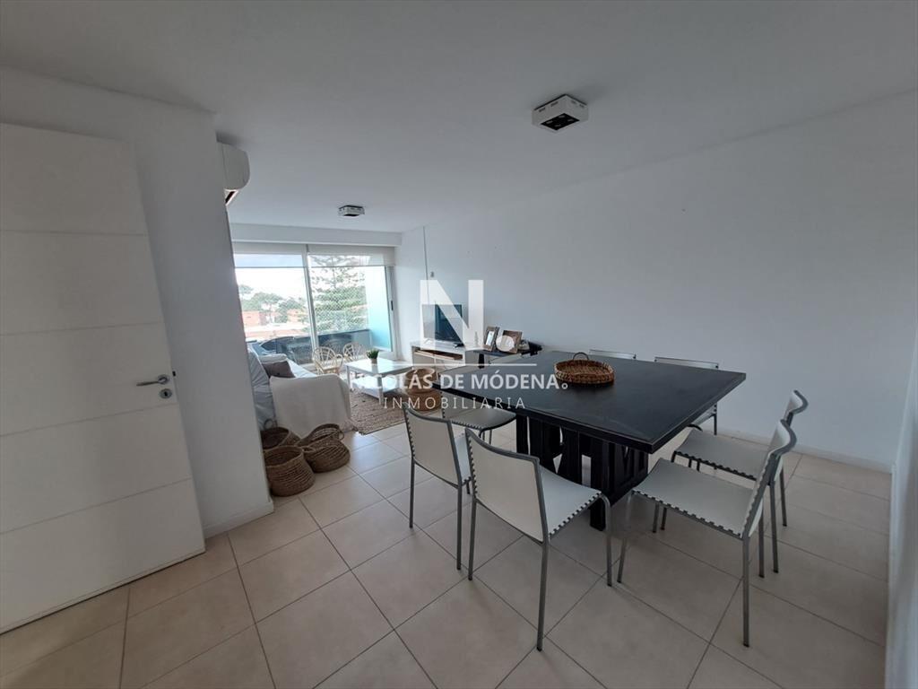 Vende departamento de 3 dormitorios y excelentes