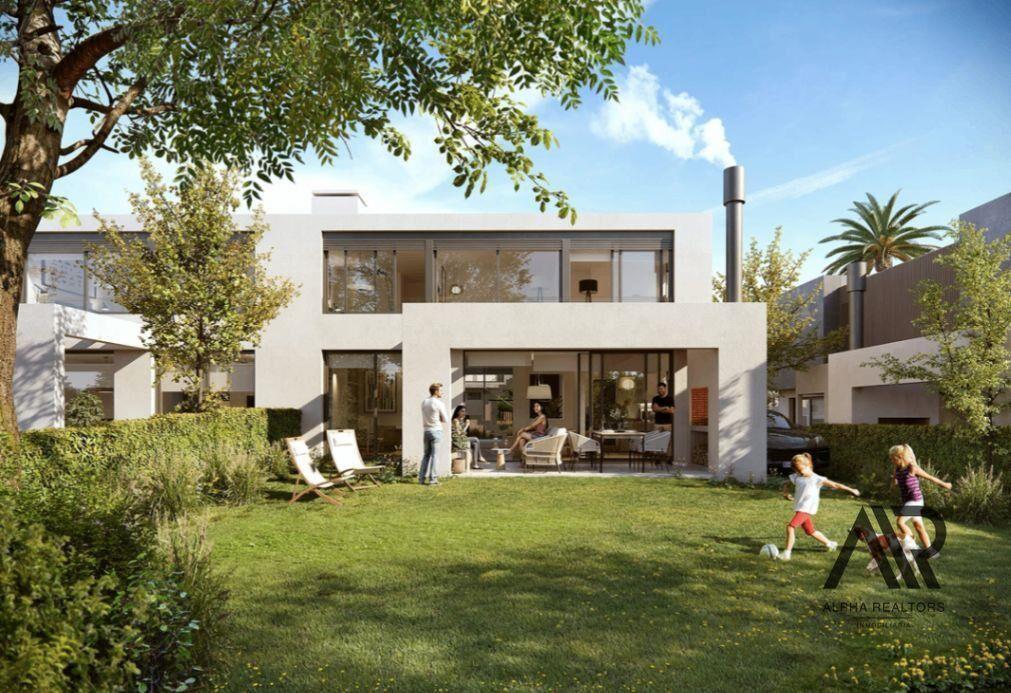 Casa duplex en venta de 4 dormitorios en Carrasco Norte