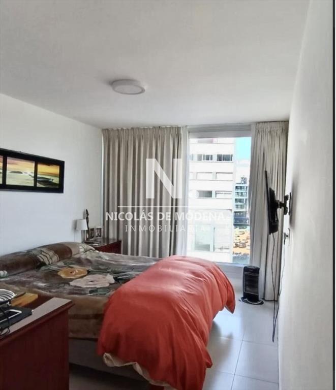 Vende Apartamento de 3 Dormitorios en la zona de