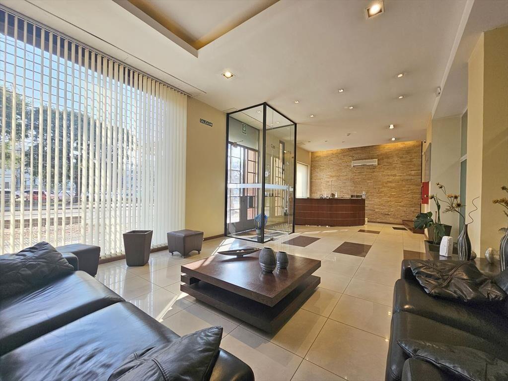 VENTA CON RENTA - EDIFICIO DE OFICINAS - CIUDAD VIEJA -