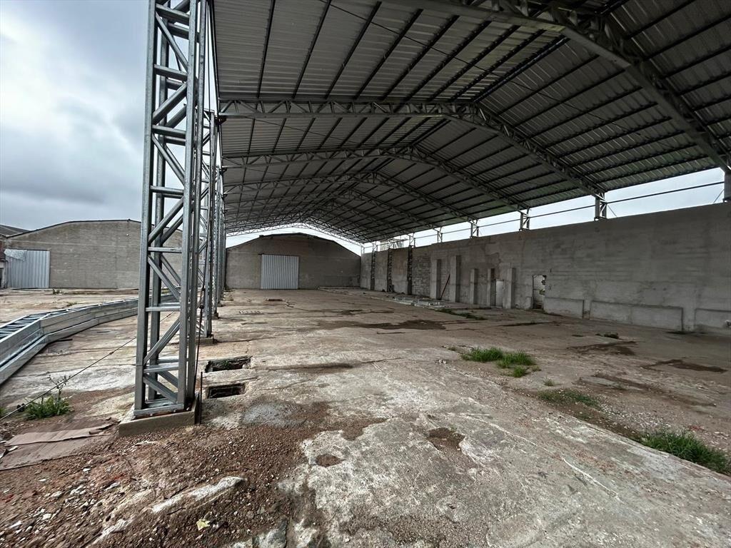Proximo Garzón y San Quintin, Galpón de 2000m2, terreno de