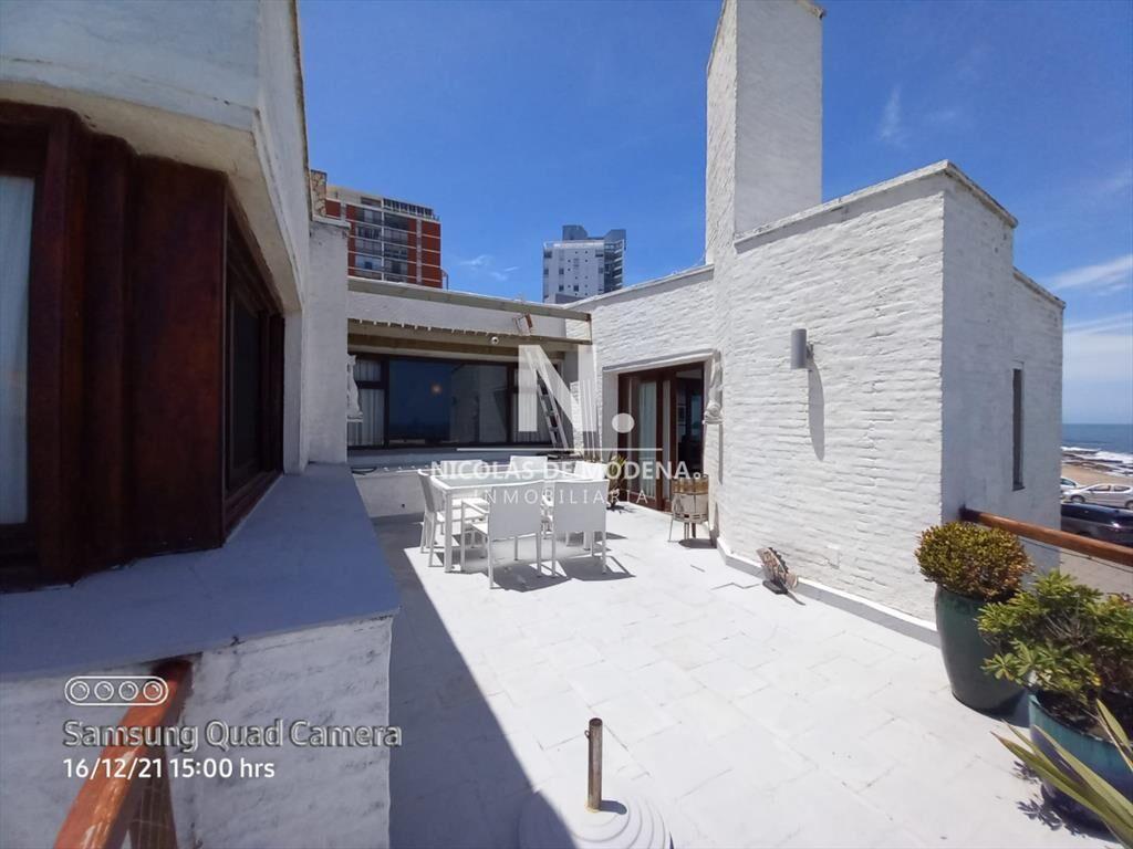 Vende casa en excelente estado, reciclada. De 6
