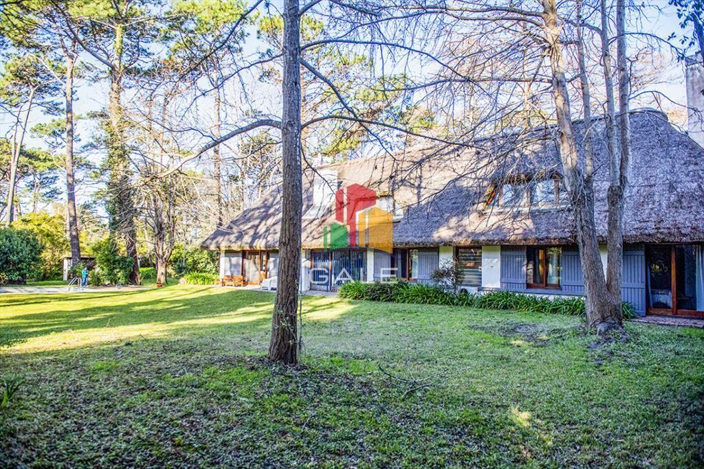 Casa de 4 dormitorios en venta, en Golf Punta del Este
