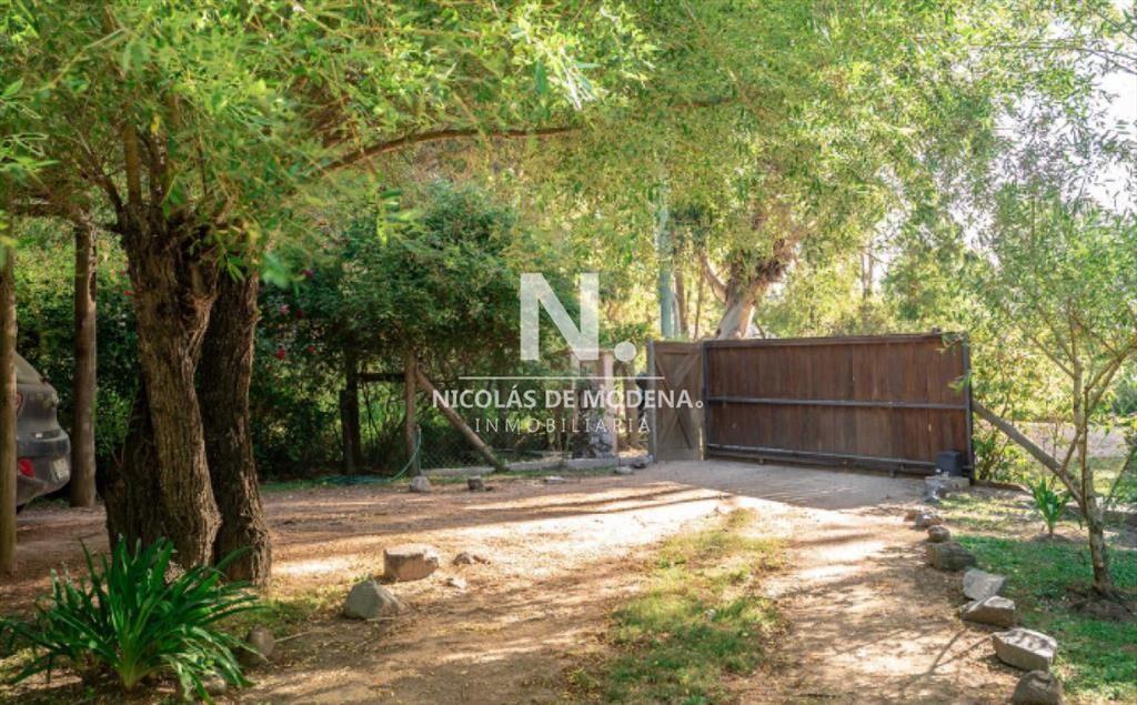 Vende casa en el Tesoro de 3 dormitorios.