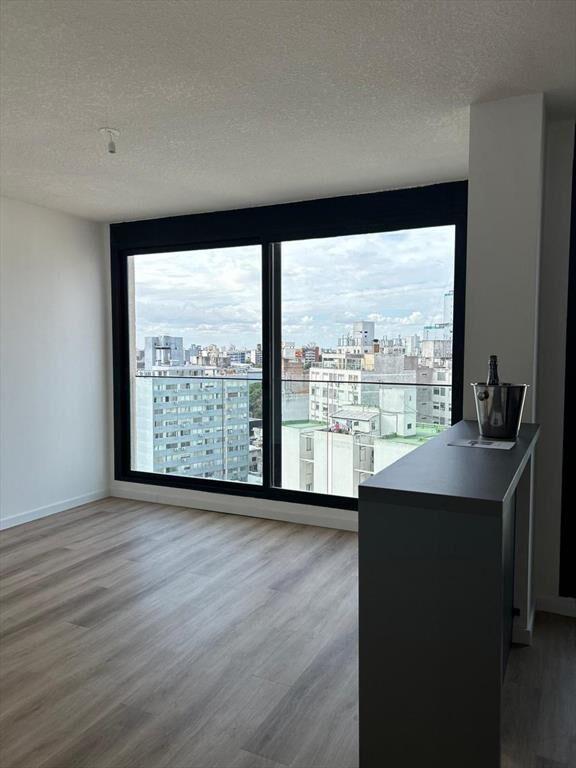 Alquiler Apartamento 2 Dormitorios, en Tres Cruces