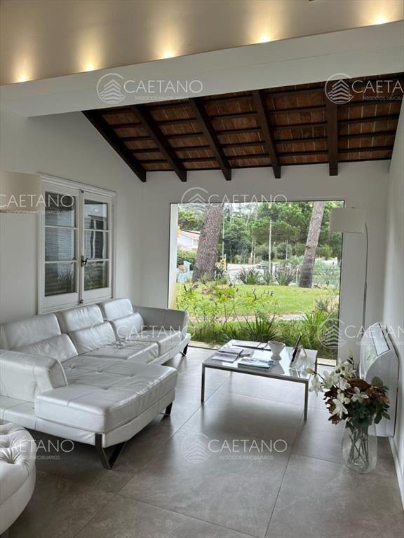 Venta Casa Cantegril, Punta Del Este