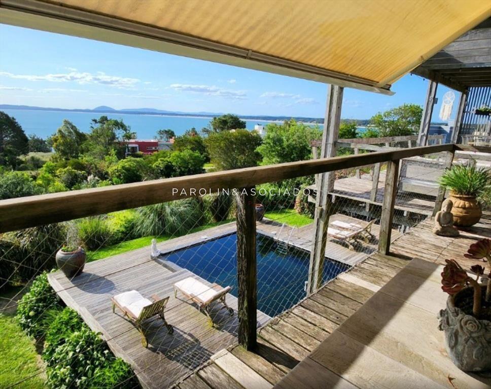 Casa en venta con vista al mar Punta Ballena, del
