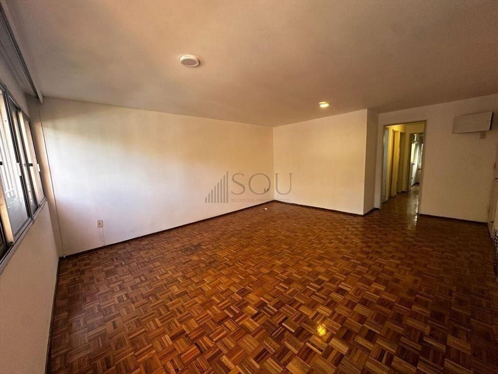 ALQUILER DE APARTAMENTO DE TRES DORMITORIOS EN POCITOS