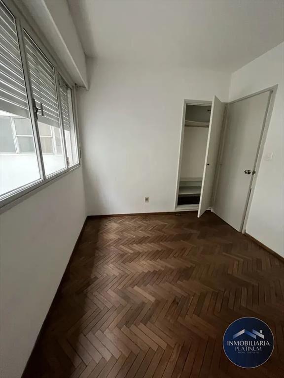 Apartamento en venta c/ cochera en Pocitos