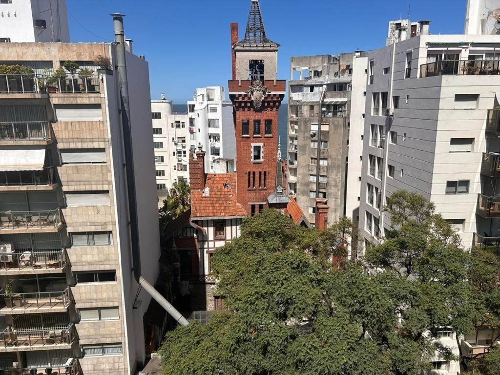 PENTHOUSE DUPLEX CON 4 SUITES SOBRE VIDAL A PASOS DE VIL...