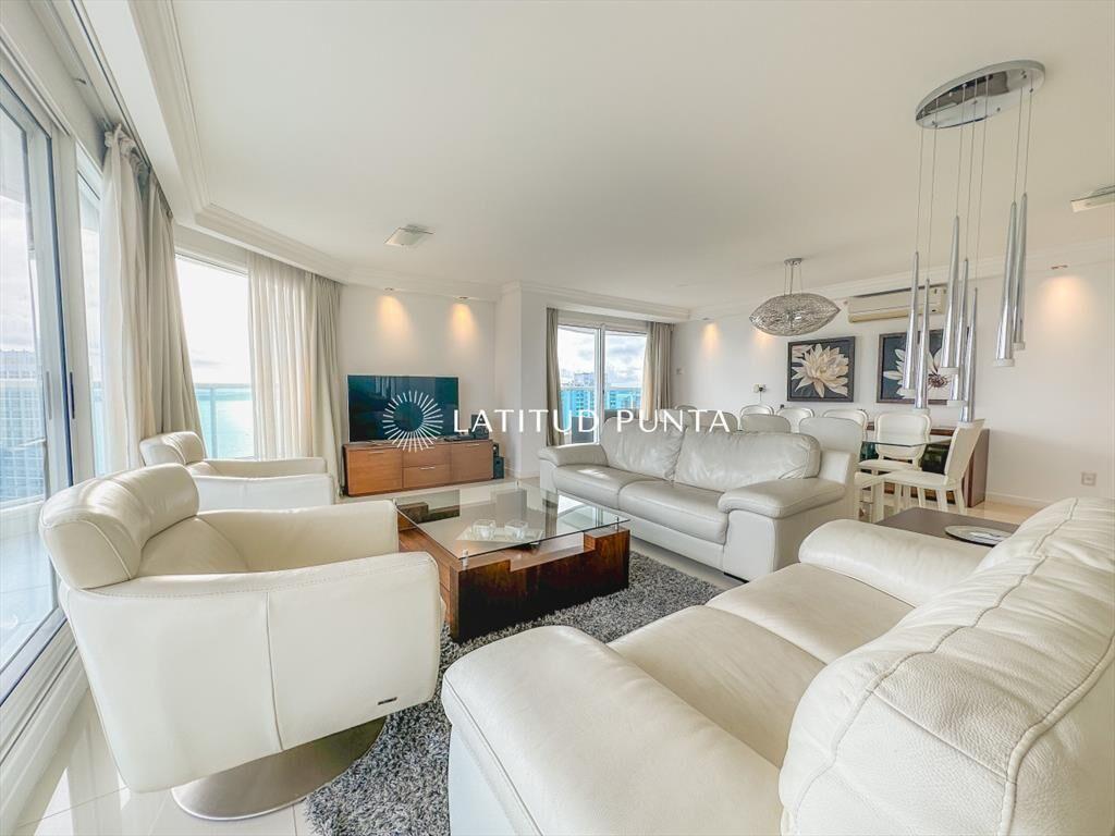 Apartamento de 3 suites más dependencia en Mansa