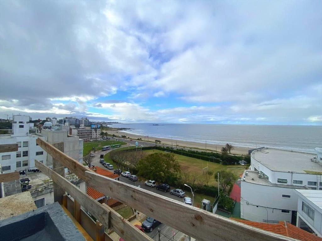 Apartamento Venta Buceo 2dor Terraza con Parrillero Estrena