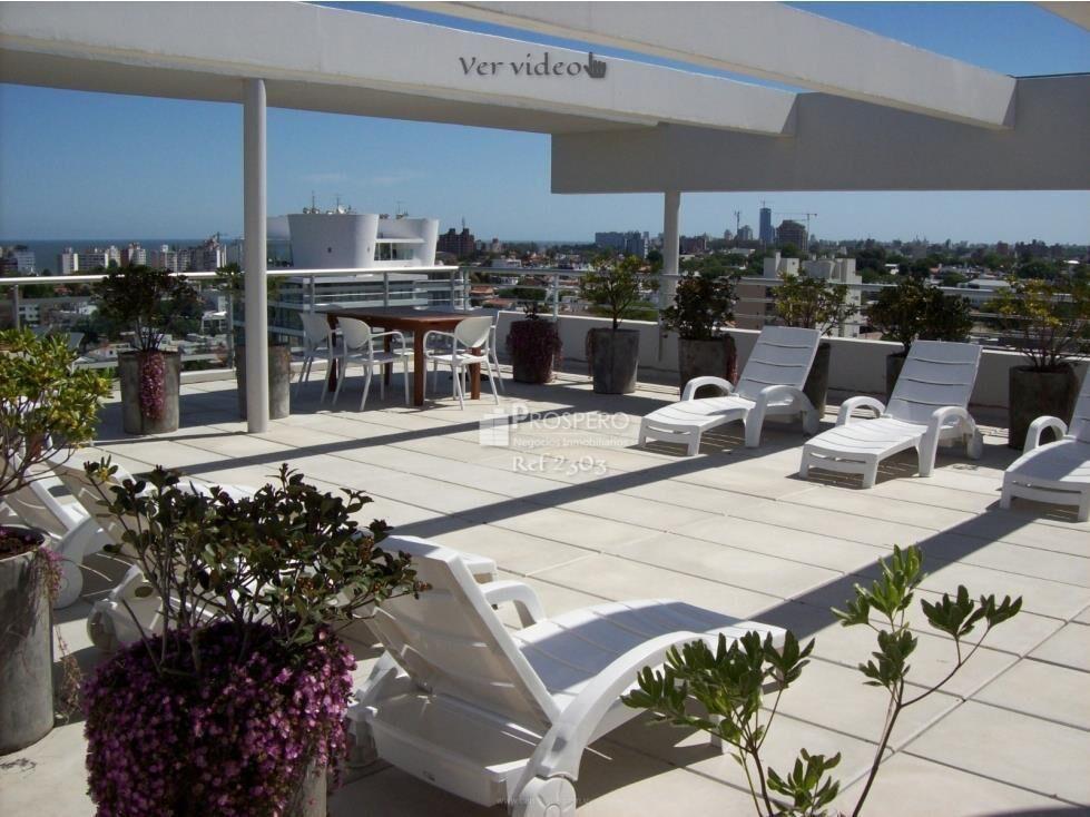 2303 venta apto 2 dorm Malvin garaje