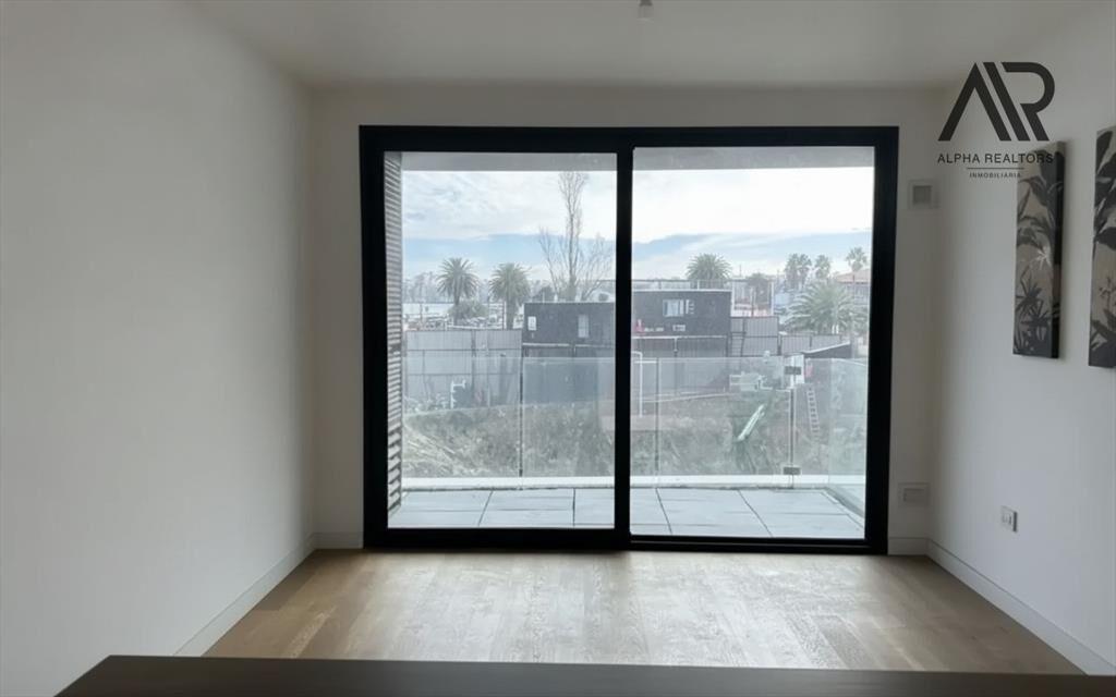 Apartamento en alquiler c/ cochera en Puerto Buceo