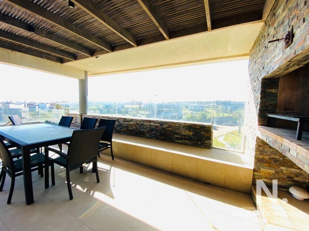 Departamento en venta de 3 dormitorios y dependencia en Man