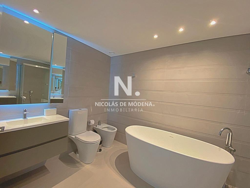 Apartamento en Punta del Este, Brava