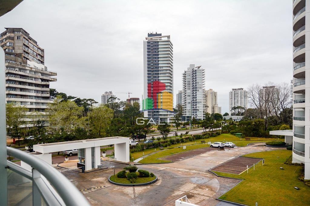 Departamento de 3 dormitorios en venta en Ocean Drive.