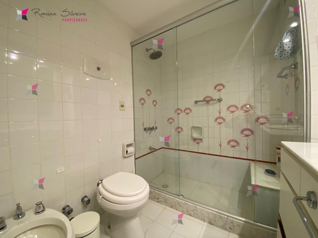VENTA DE APARTAMENTO DE 3 DORMITORIOS FRENTE AL