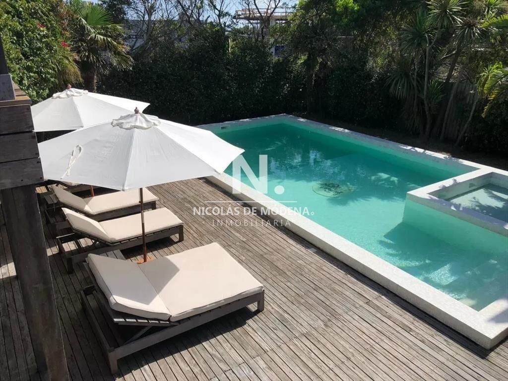 Excelente casa en Venta en Playa Bikini