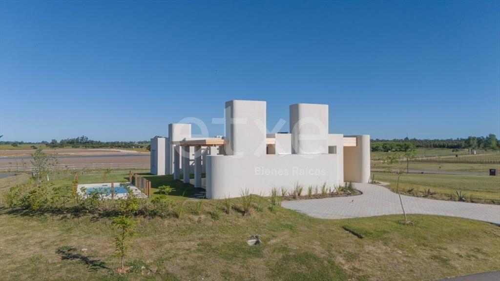 Venta de casa de 3 dormitorios en Cavas...