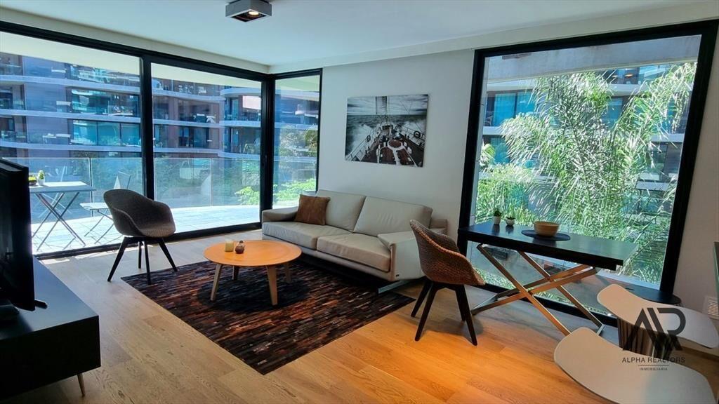 Venta De Amplio Apartamento 1 Dormitorios + Garaje Y Box...