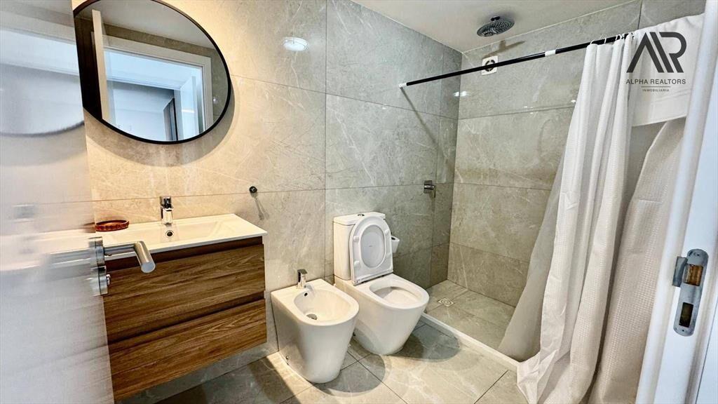 Apartamento en venta c/ cochera en Playa Brava