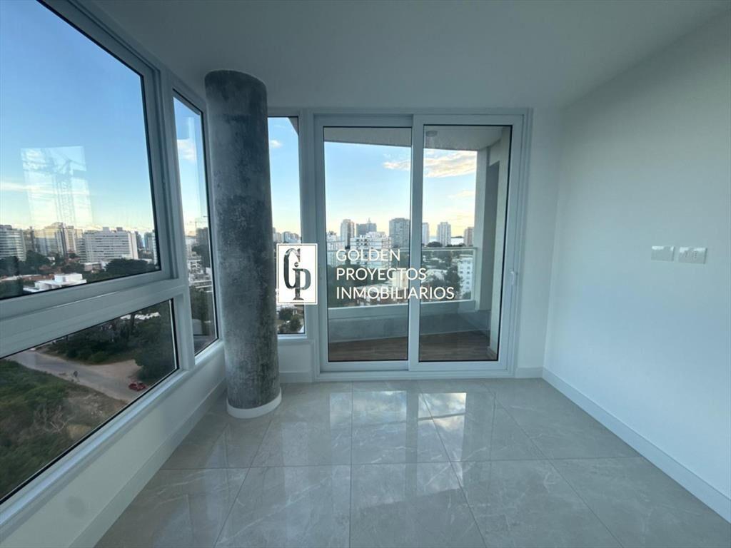 Apartamento en Venta 3 dormitorios 2 baños Punta