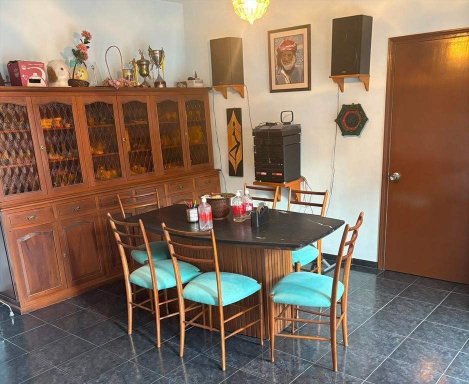 Venta casa tres dormitorios Araucana y Bolivia Carrasco