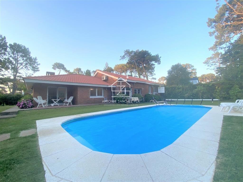 Chalet en Lugano con piscina climatizada y todas