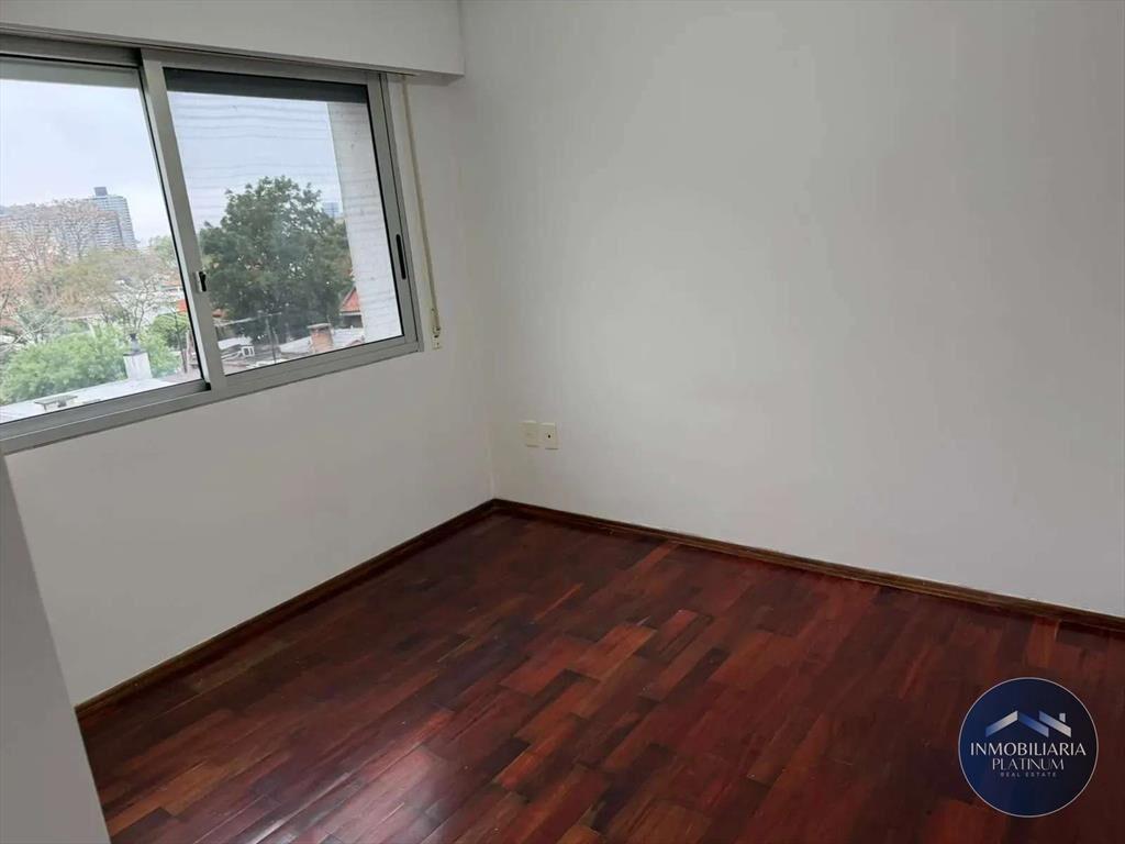 Apartamento en alquiler c/ cochera en Buceo