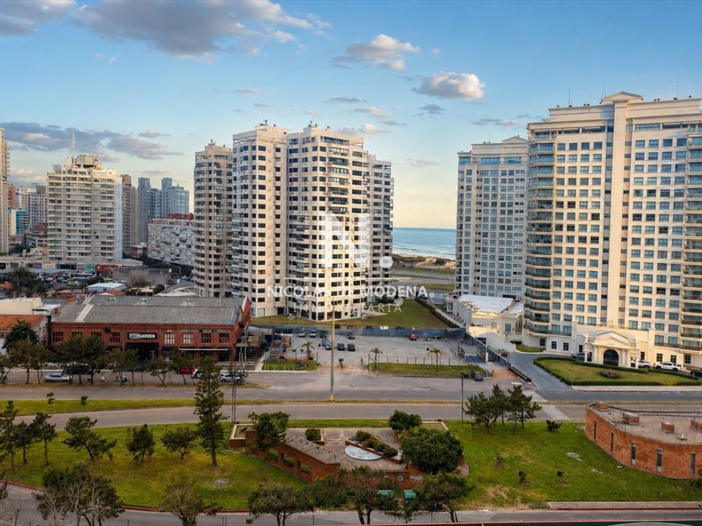 Apartamento de 1 dormitorio frente al mar , todo