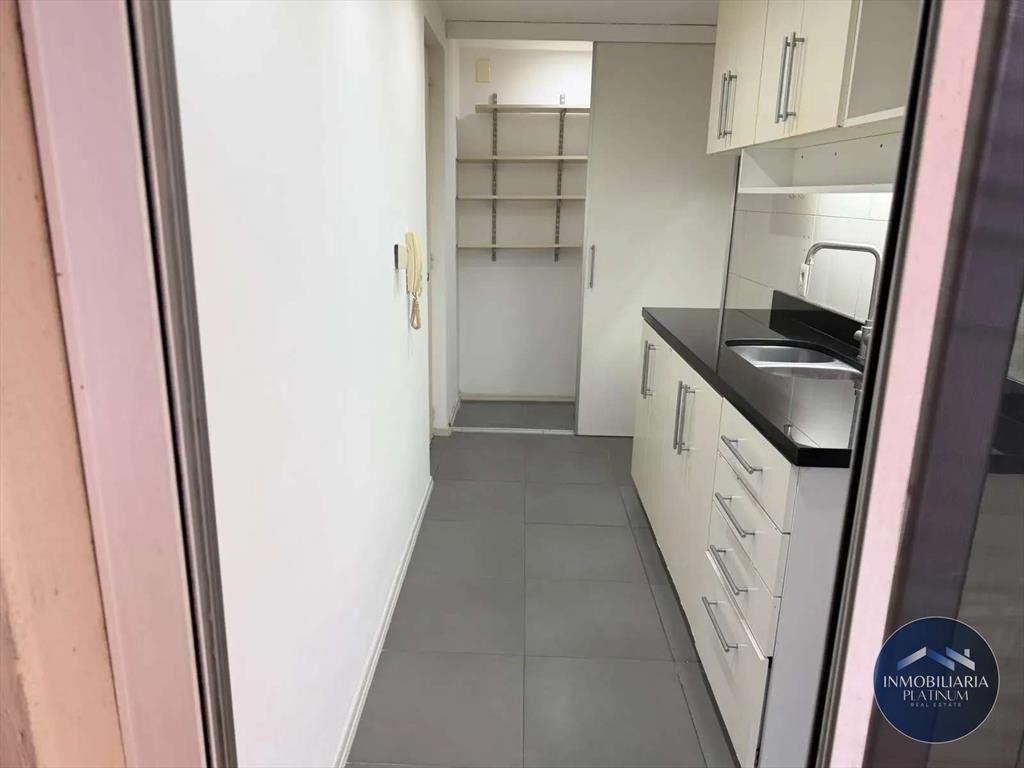 Apartamento en alquiler c/ cochera en Buceo