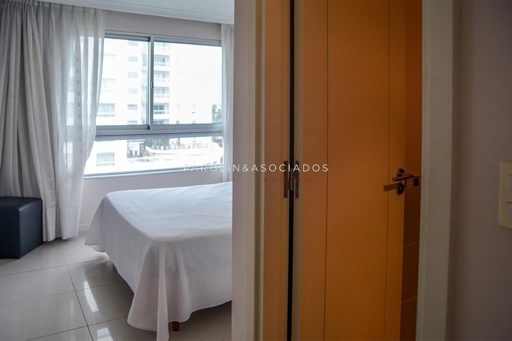 Apartamento de 3 dormitorios en venta en Ocean