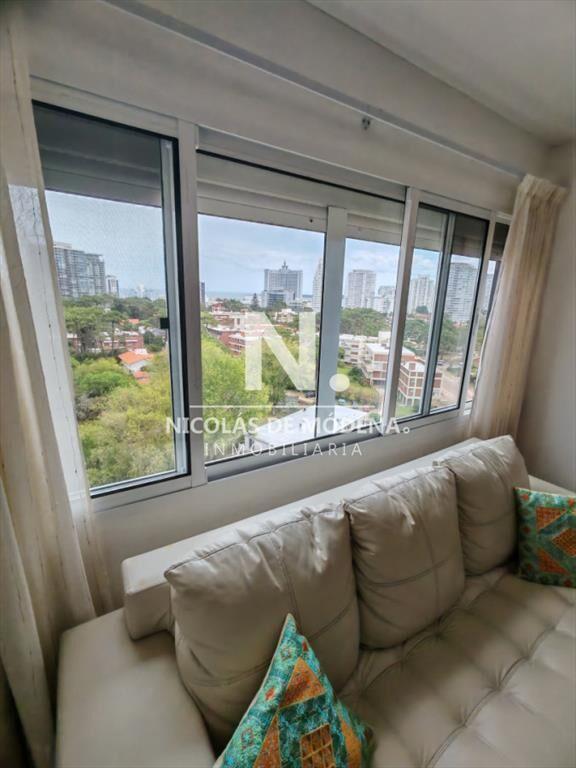 Departamento de 2 dormitorios en venta en Punta