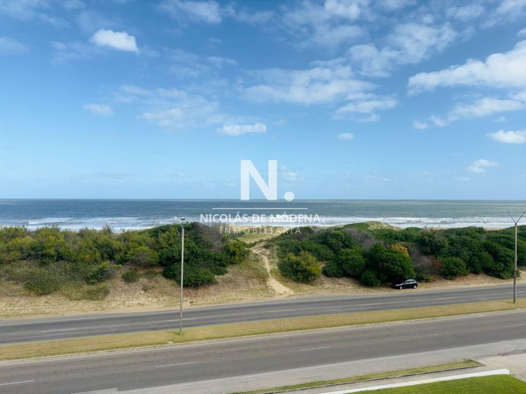 venta de apartamento pent house frente a playa