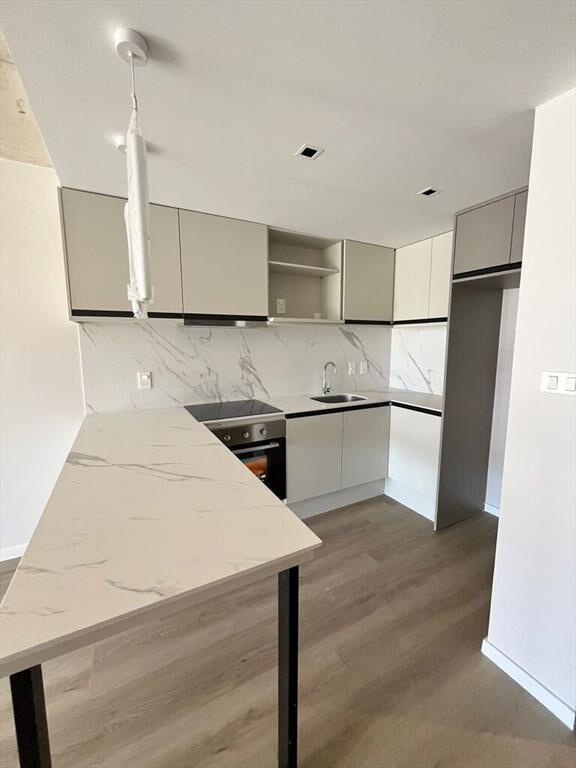 A ESTRENAR MUY MODERNO APARTAMENTO DE UN DORMITORIO CON GAR