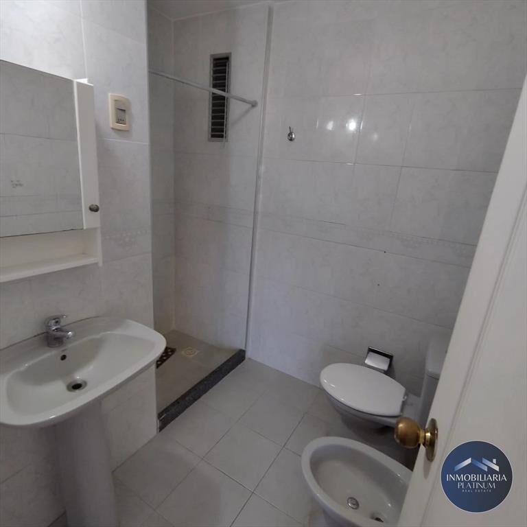 Apartamento en alquiler c/ cochera en Pocitos