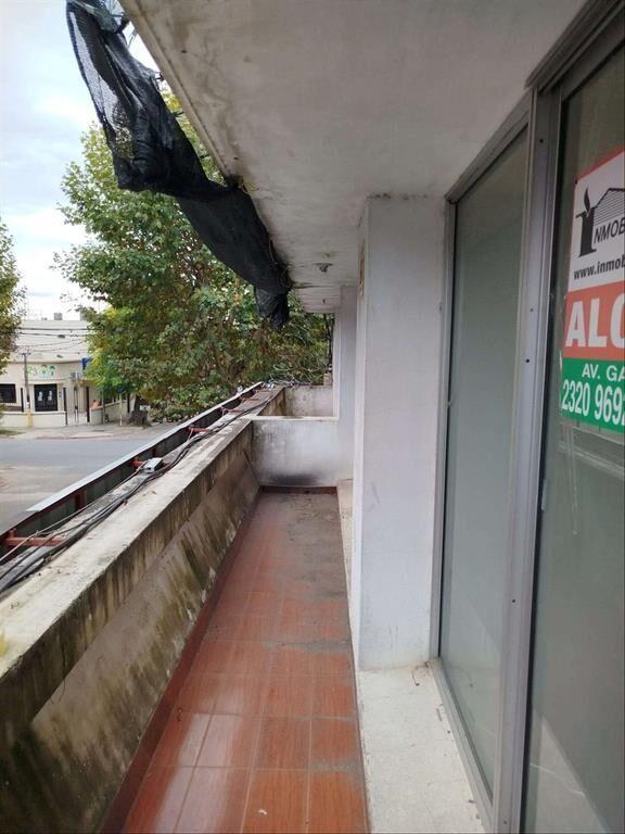 APARTAMENTO A MEDIA CUADRA PLAZA LAS PIEDRAS