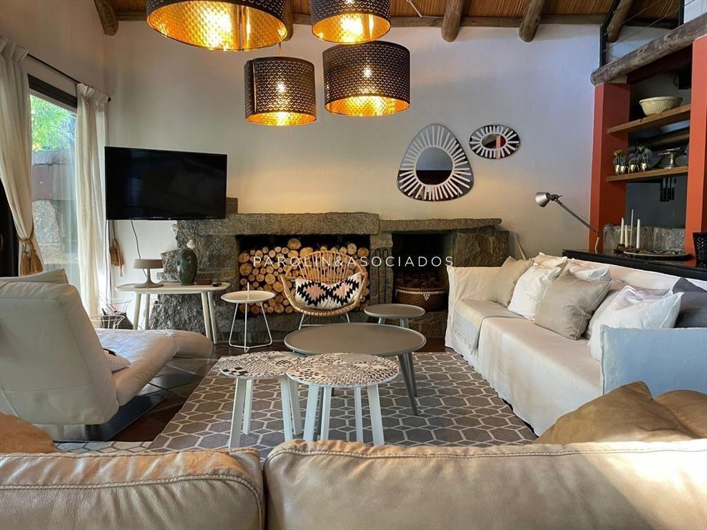 CASA DE 2 DORMITOTIORIOS EN MONTOYA LA BARRA PUNTA DEL ESTE