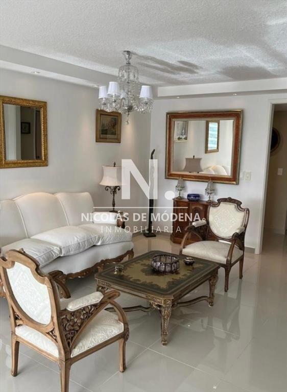 Departamento de 3 dormitorios en venta en Torre